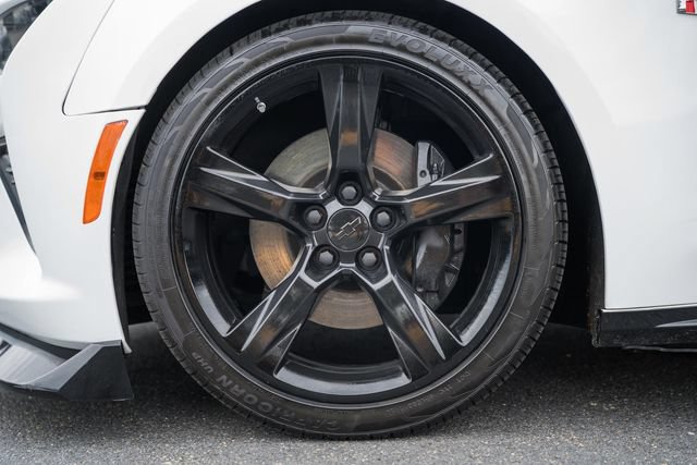Used 2016 Chevrolet Camaro SS RWD image 18