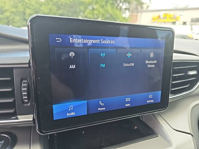 Used 2022 Ford Explorer XLT w/ Equipment Group 202A RWD image 18