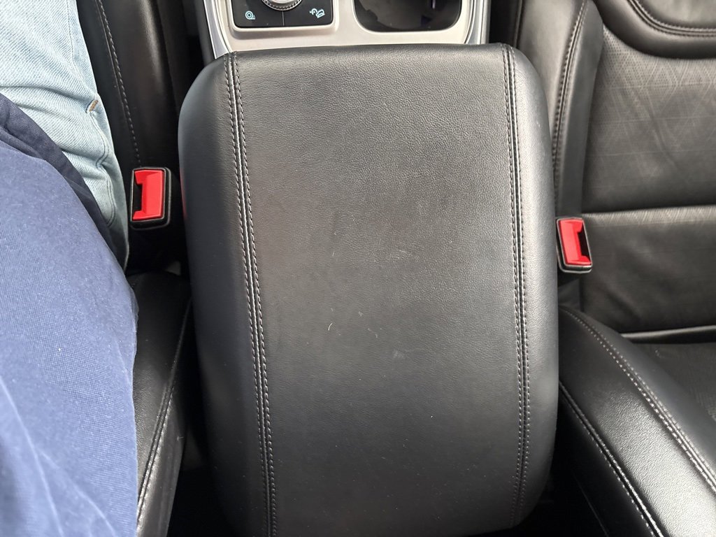 Used 2020 Ford Explorer Platinum w/ Premium Technology Package image 19