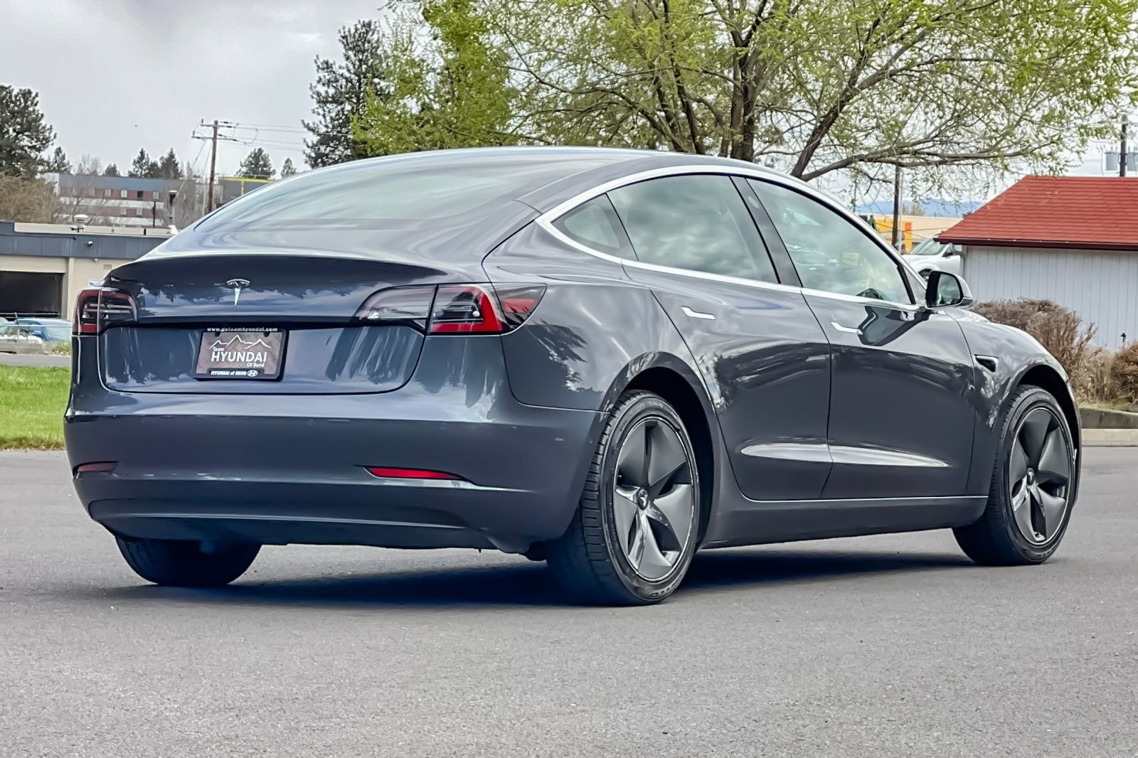 Used 2019 Tesla Model 3 Standard Range image 4