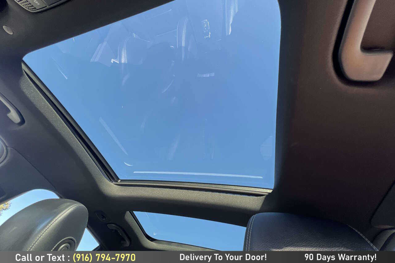 Used 2022 Mercedes-Benz GLC 300 4MATIC image 24