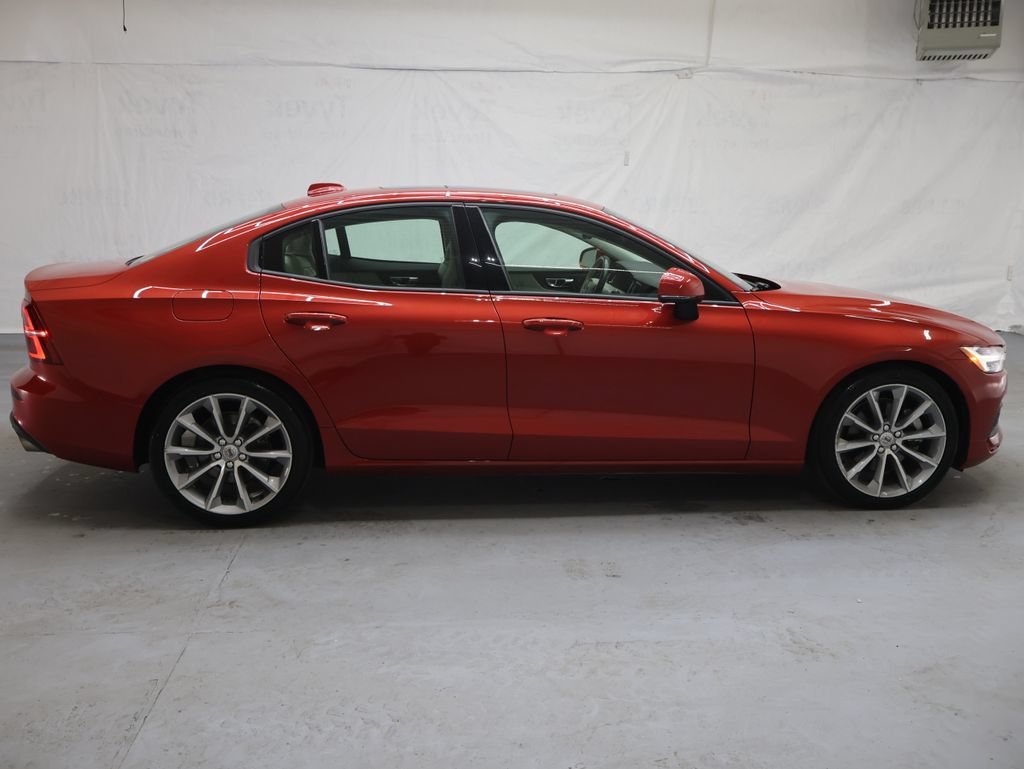 Used 2019 Volvo S60 T5 Momentum w/ Premium Package FWD image 8