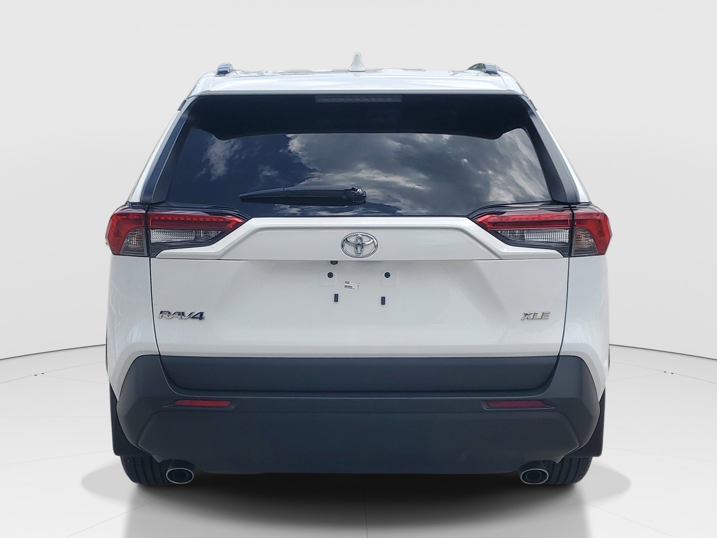 Certified 2024 Toyota RAV4 XLE w/ Convenience Package image 4
