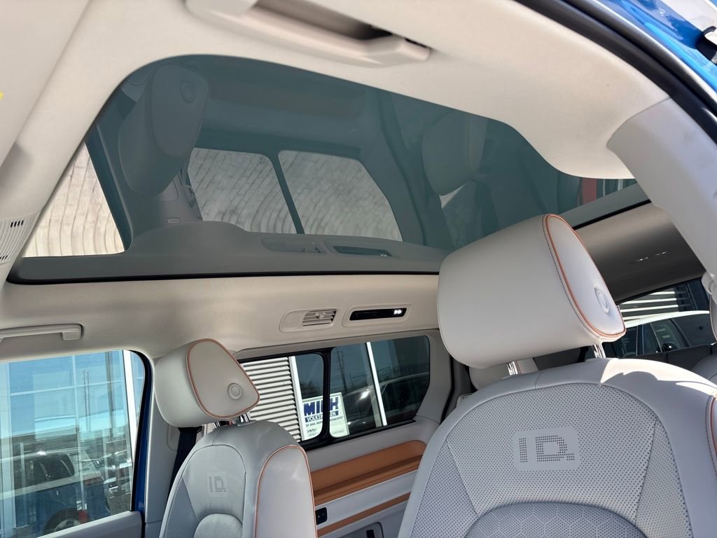 New 2025 Volkswagen ID. Buzz Pro S Plus AWD/4WD image 22