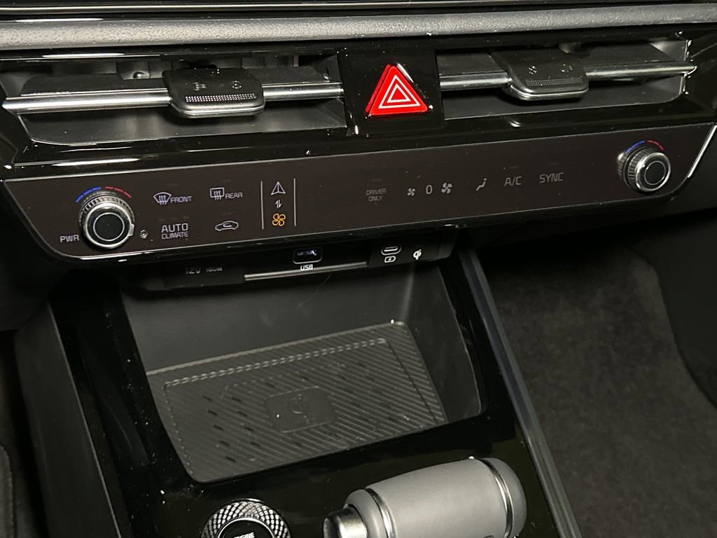 New 2026 Kia Niro SX Touring FWD image 25