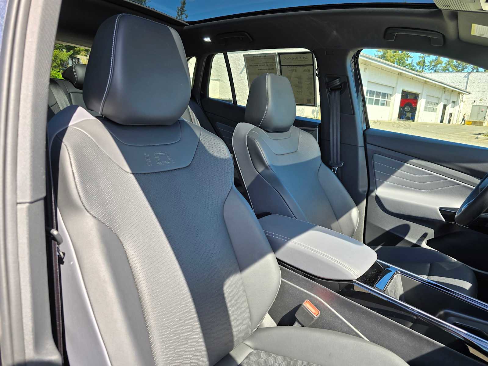 Used 2023 Volkswagen ID.4 Pro S AWD/4WD image 11