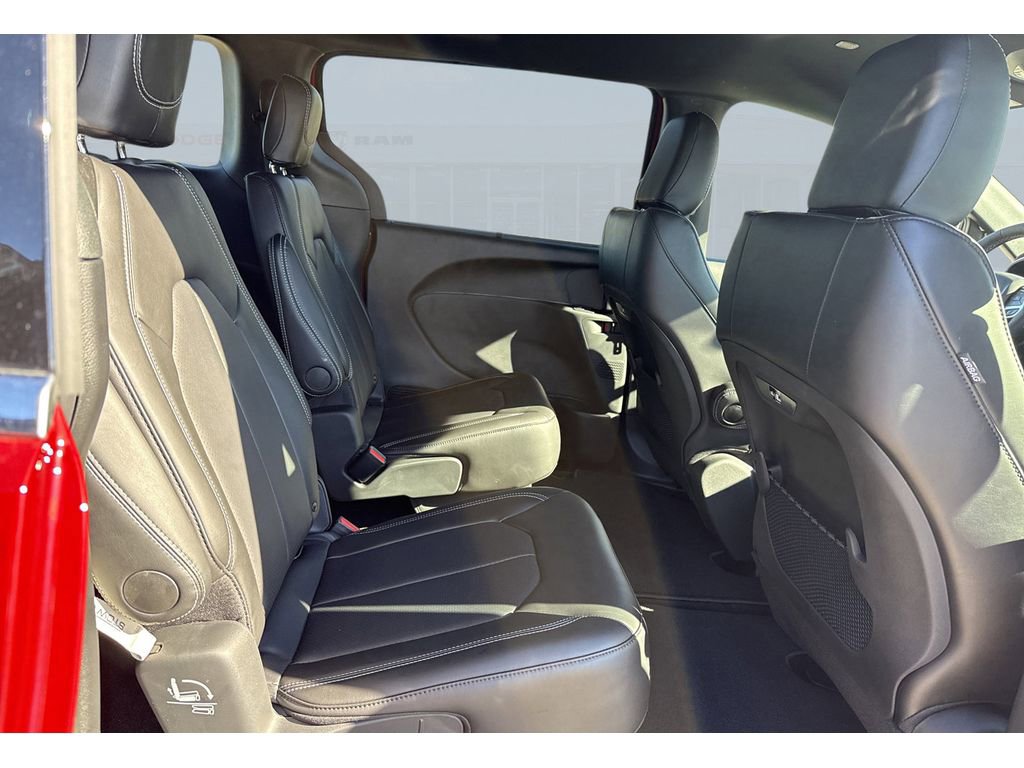 New 2026 Chrysler Pacifica Select image 20
