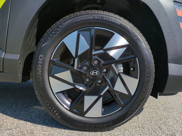 Used 2024 Hyundai Kona SEL FWD image 11