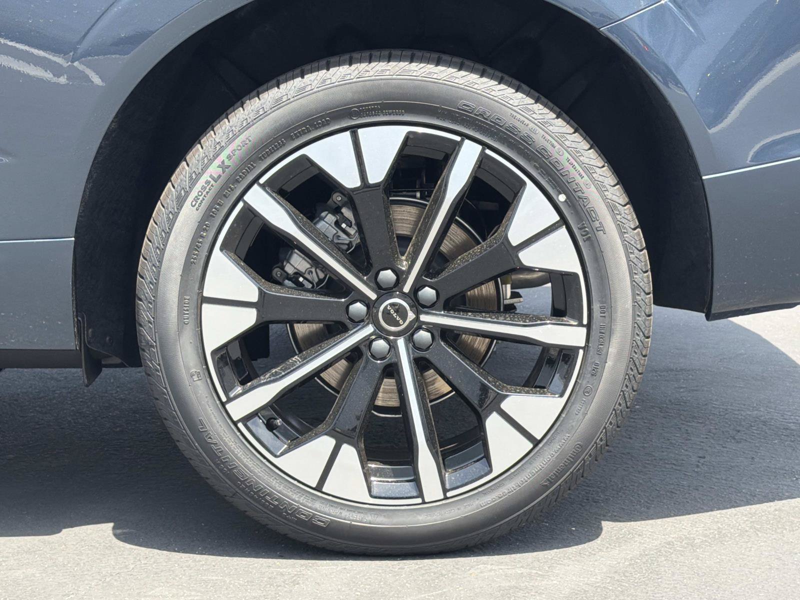 New 2026 Volvo XC60 B5 Plus w/ Climate Package AWD/4WD image 23