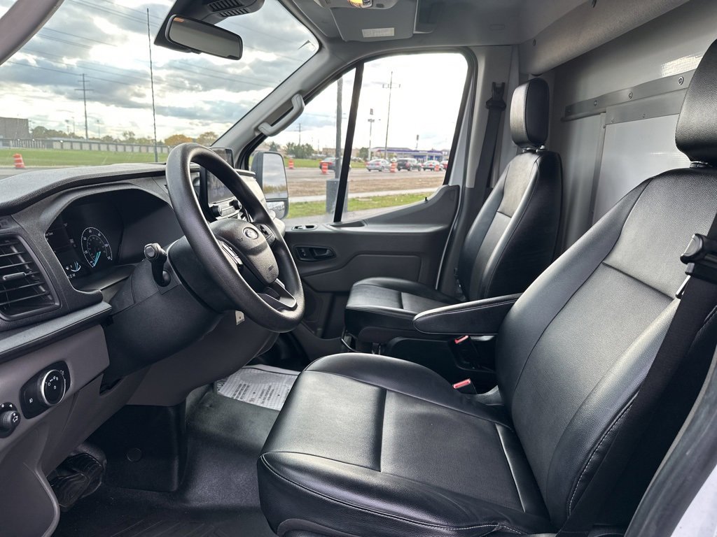 Used 2020 Ford Transit 350 DRW w/ Exterior Upgrade Package image 4