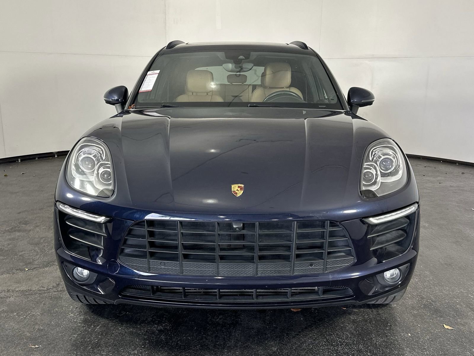 Used 2018 Porsche Macan AWD/4WD image 3