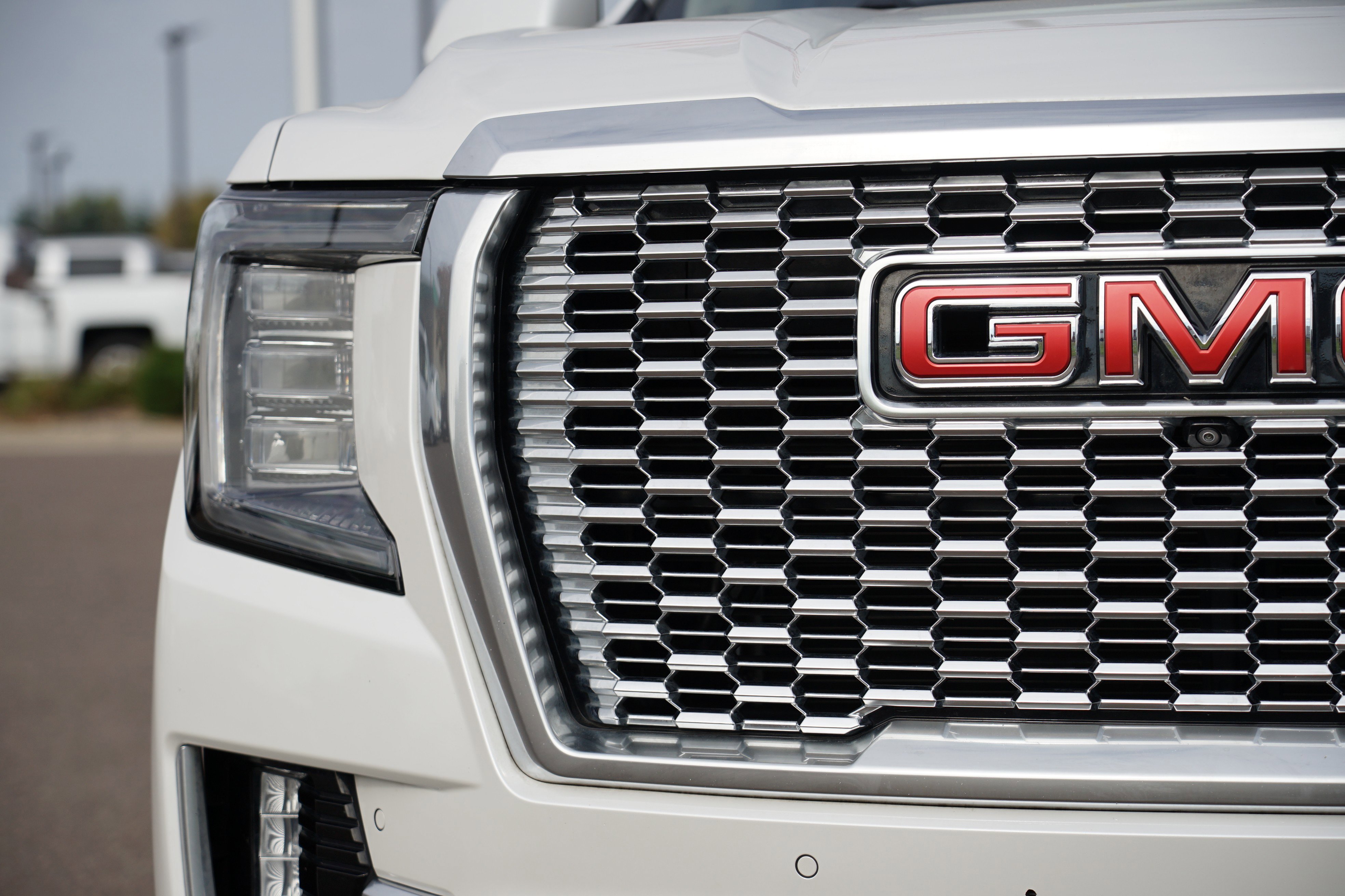 Used 2021 GMC Yukon XL Denali w/ Denali Ultimate Package image 9