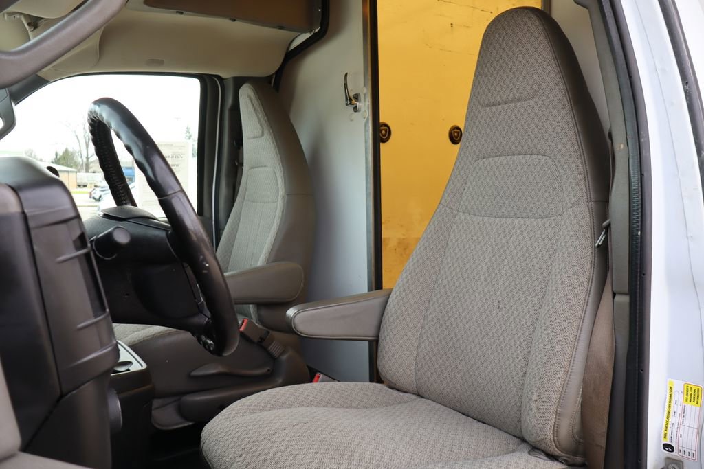 Used 2020 Chevrolet Express 3500 w/ Power Convenience Package image 5