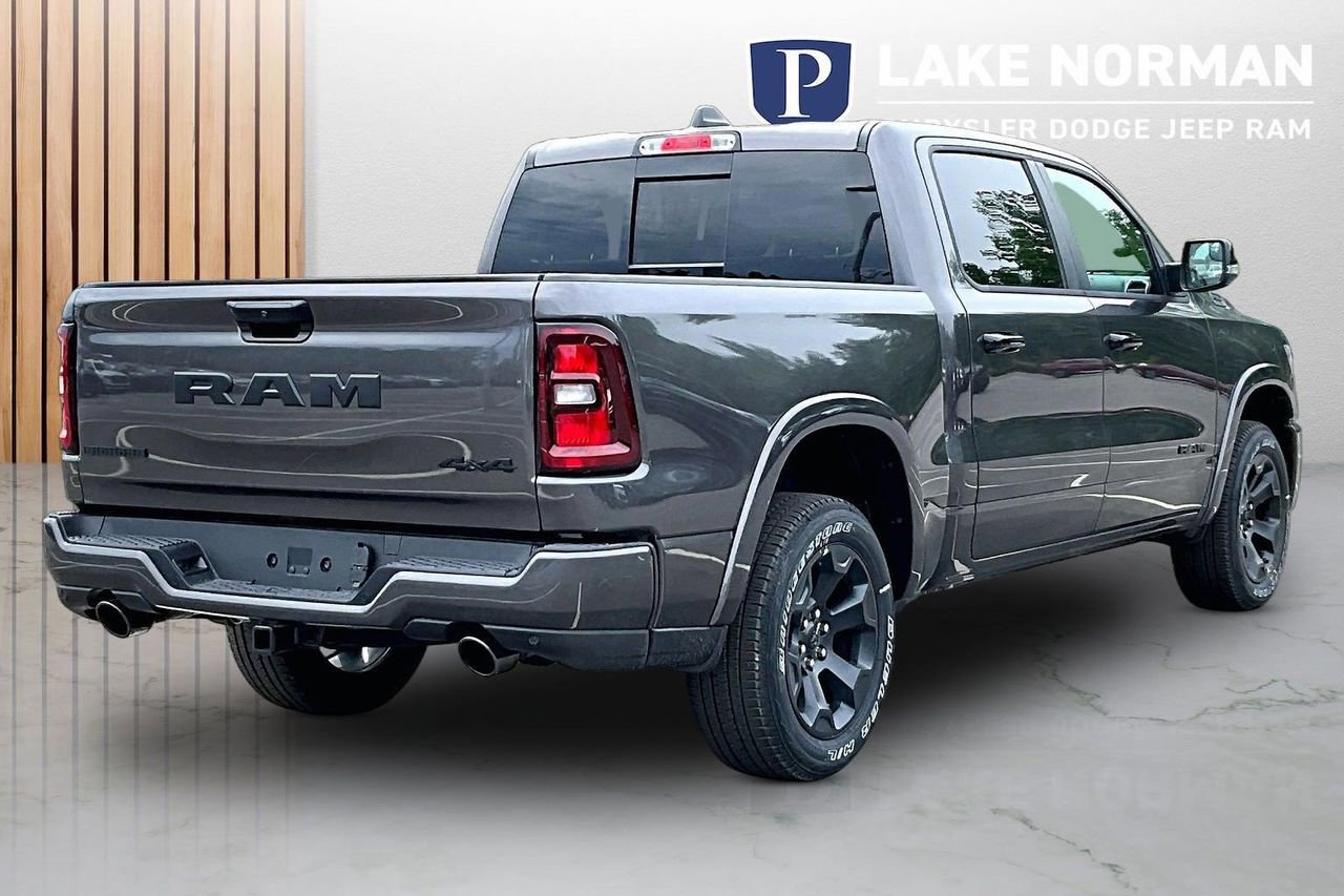 New 2026 RAM 1500 4x4 Crew Cab image 9