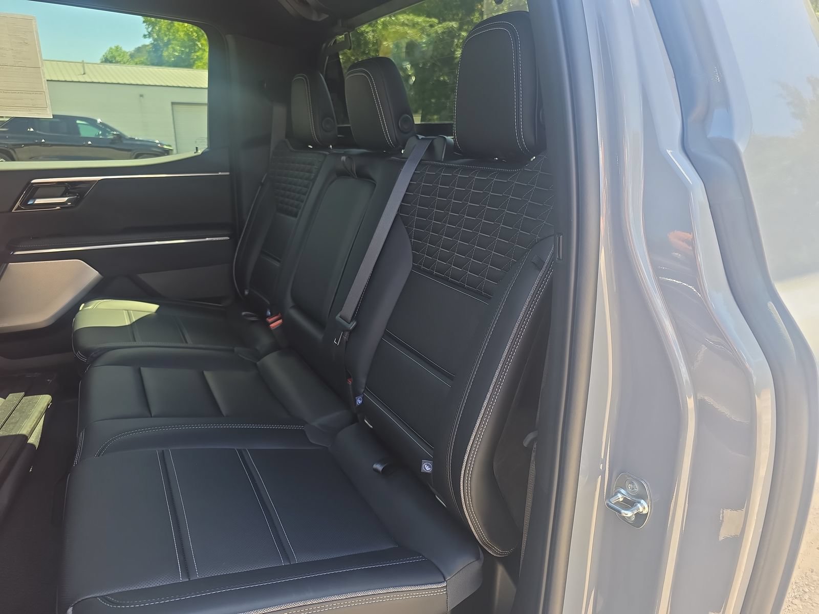 Used 2024 GMC Sierra EV Denali AWD/4WD image 25