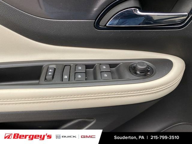 Used 2022 Buick Encore Preferred w/ Safety Package AWD/4WD image 27
