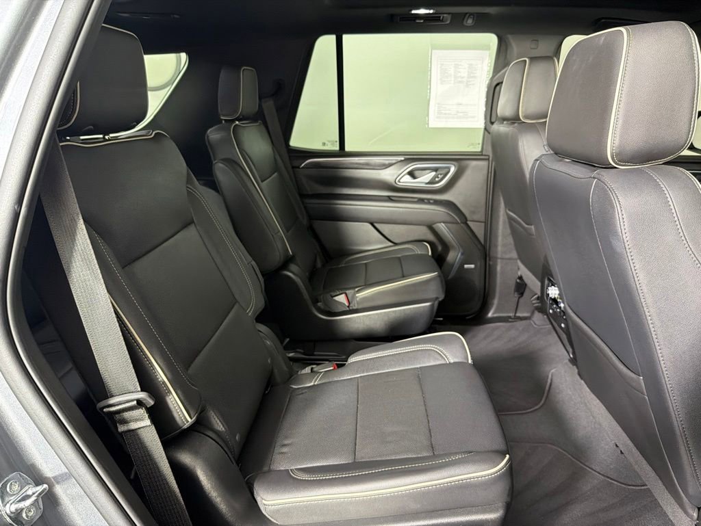 Used 2022 GMC Yukon SLT w/ SLT Luxury Package AWD/4WD image 35