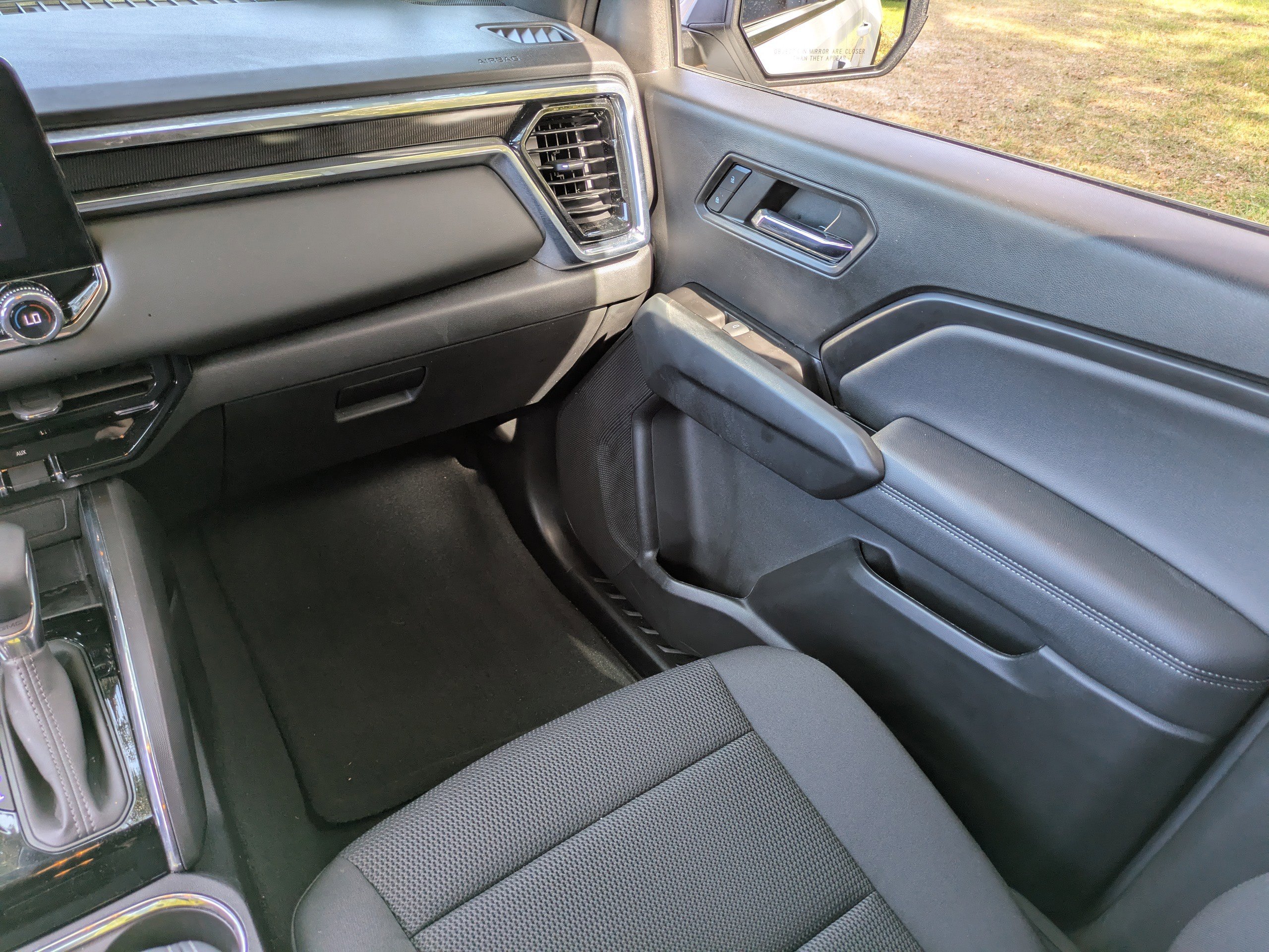 Used 2024 GMC Canyon Elevation w/ Convenience Package image 17