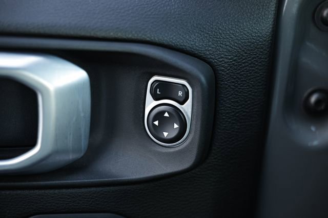 Used 2020 Jeep Wrangler Unlimited Rubicon w/ Quick Order Package 28Y Recon image 16