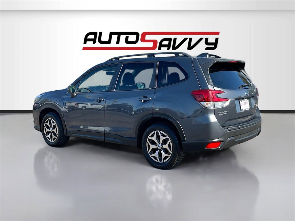 Used 2022 Subaru Forester Premium image 5