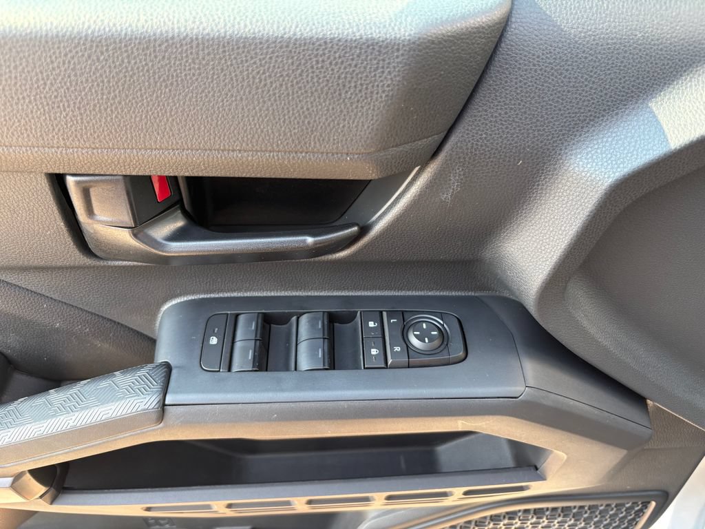 Used 2024 Toyota Tacoma SR5 AWD/4WD image 12