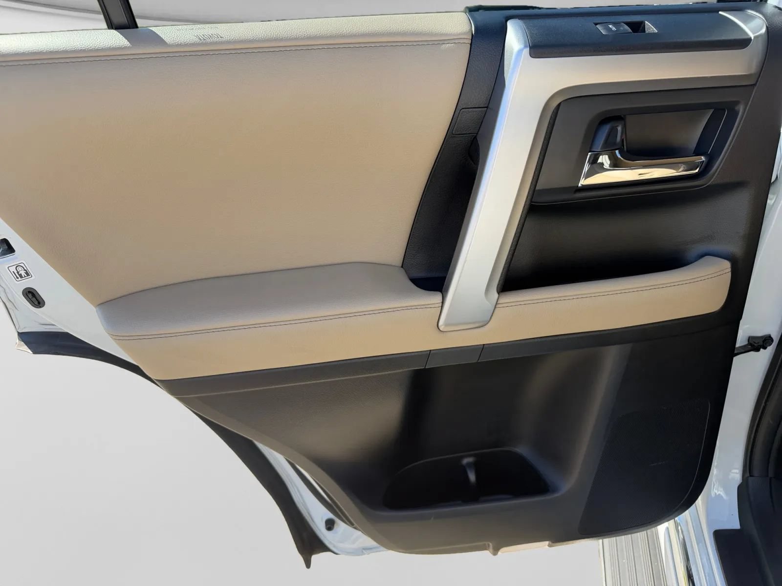 Used 2024 Toyota 4Runner Limited RWD image 24