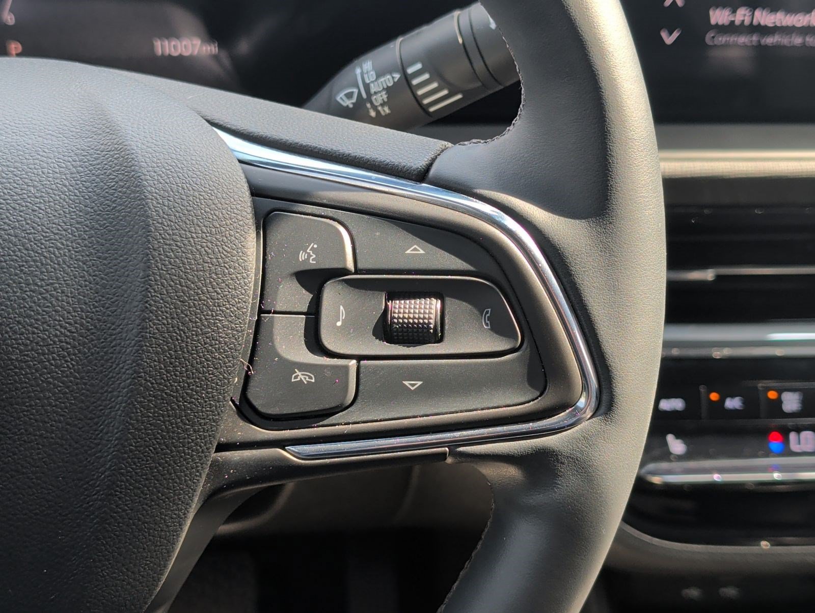 Used 2025 Buick Envista Avenir FWD image 15