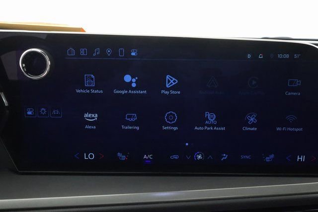 Certified 2024 Chevrolet Traverse LT w/ Enhanced Driving Package image 15