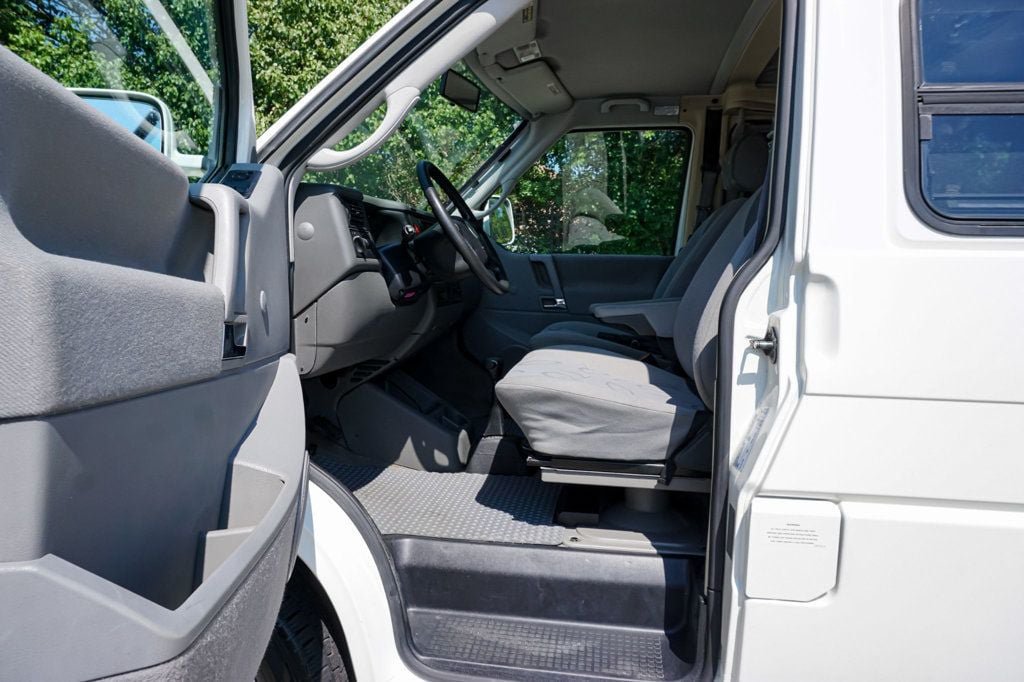 Used 2000 Volkswagen Eurovan Camper FWD image 8
