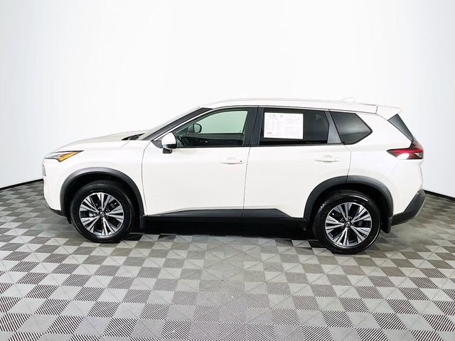 Used 2022 Nissan Rogue SV image 5