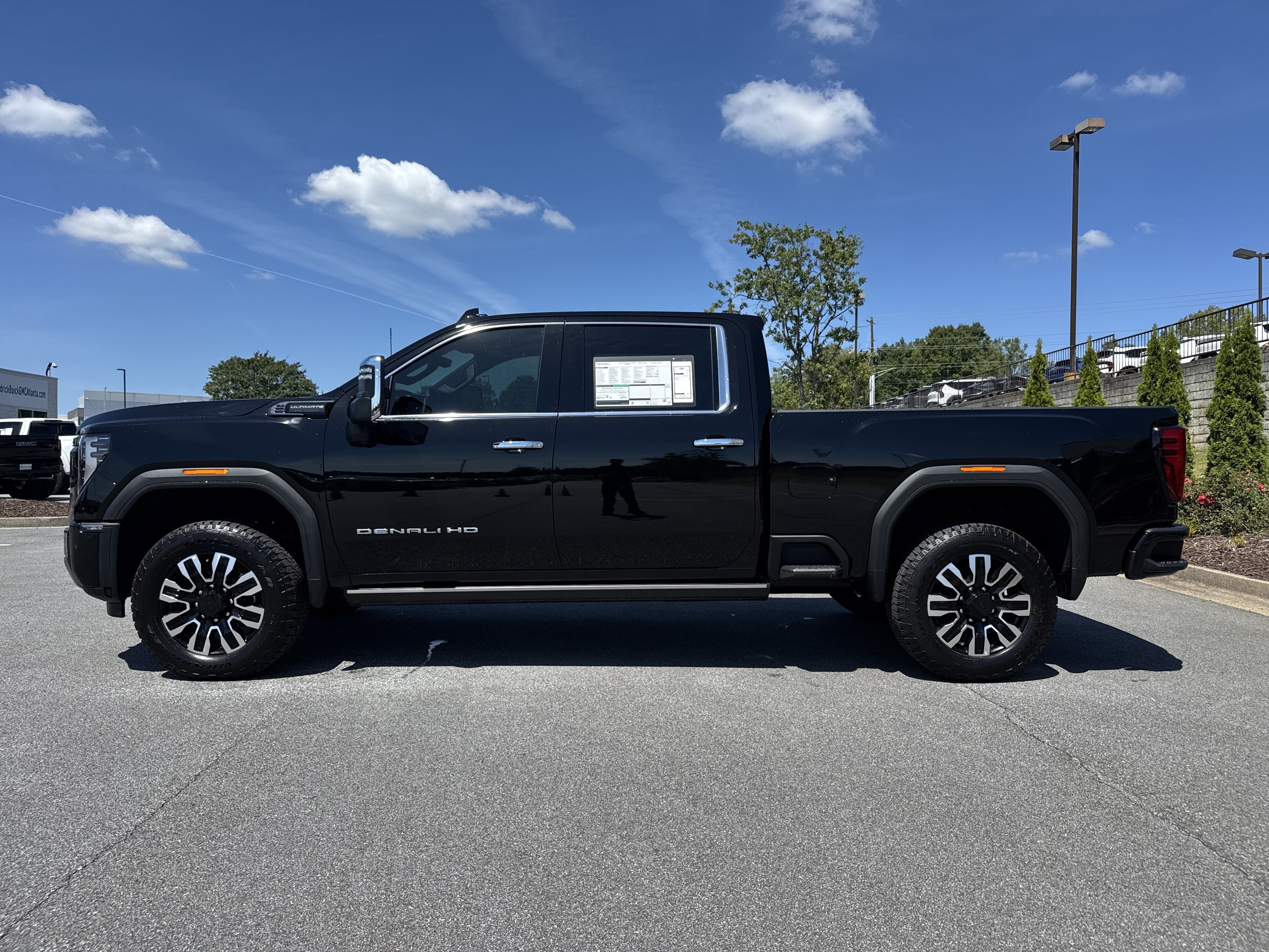 New 2026 GMC Sierra 2500 Denali Ultimate AWD/4WD image 7
