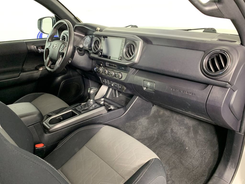 Used 2021 Toyota Tacoma TRD Off-Road w/ Technology Package AWD/4WD image 40