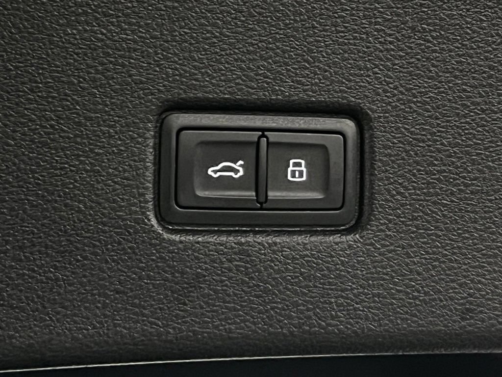 Used 2022 Audi Q5 2.0T Premium Plus AWD/4WD image 37