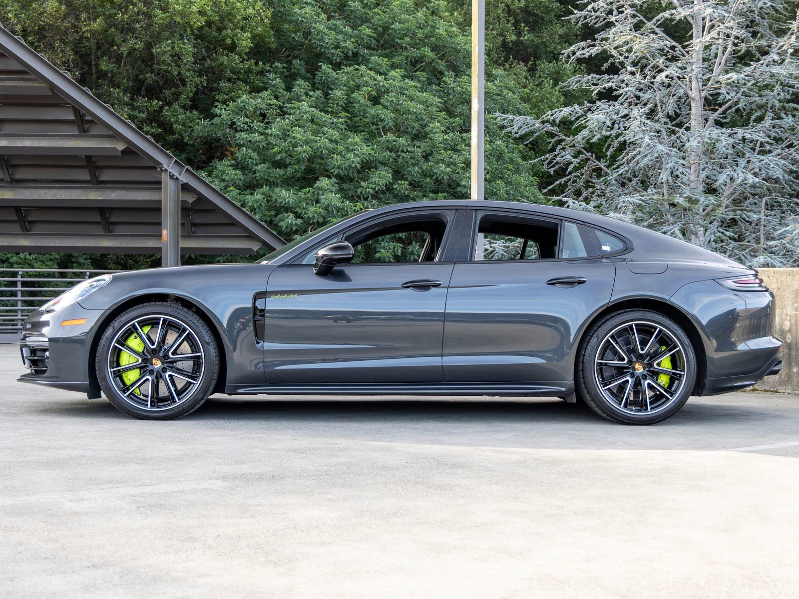 Used 2018 Porsche Panamera Turbo S image 2