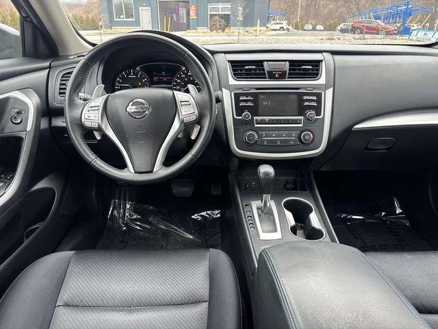Used 2016 Nissan Altima 3.5 SR image 9