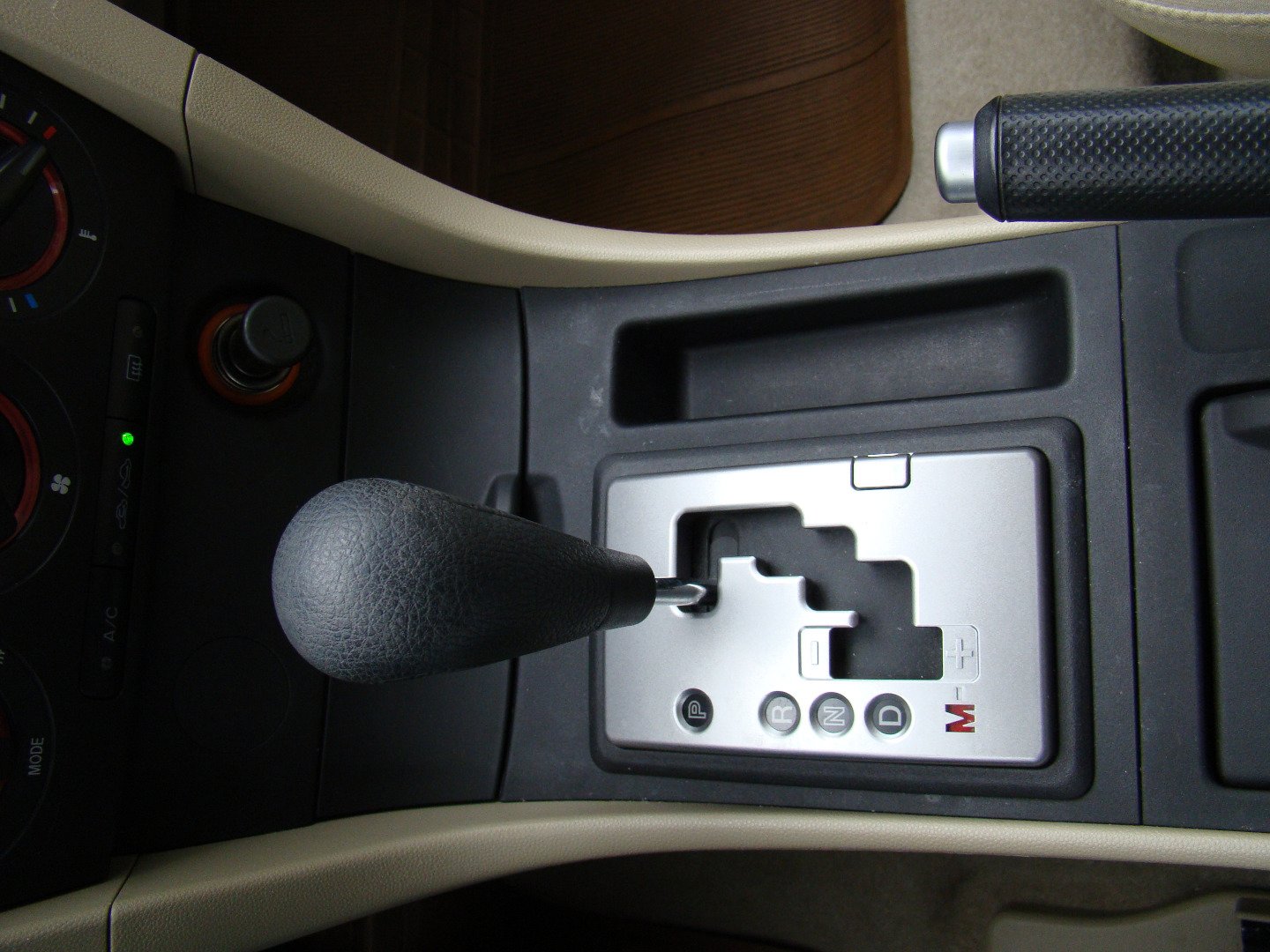 Used 2005 MAZDA MAZDA3 I w/ Pwr & 16" Alloy Wheel Pkg image 14