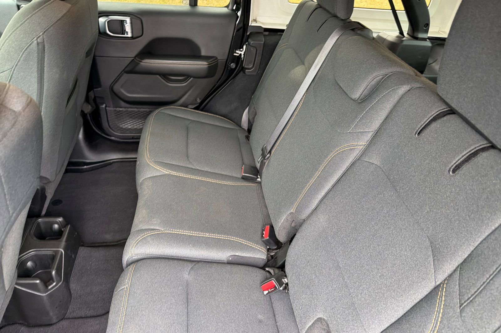 Used 2024 Jeep Wrangler Sahara image 16