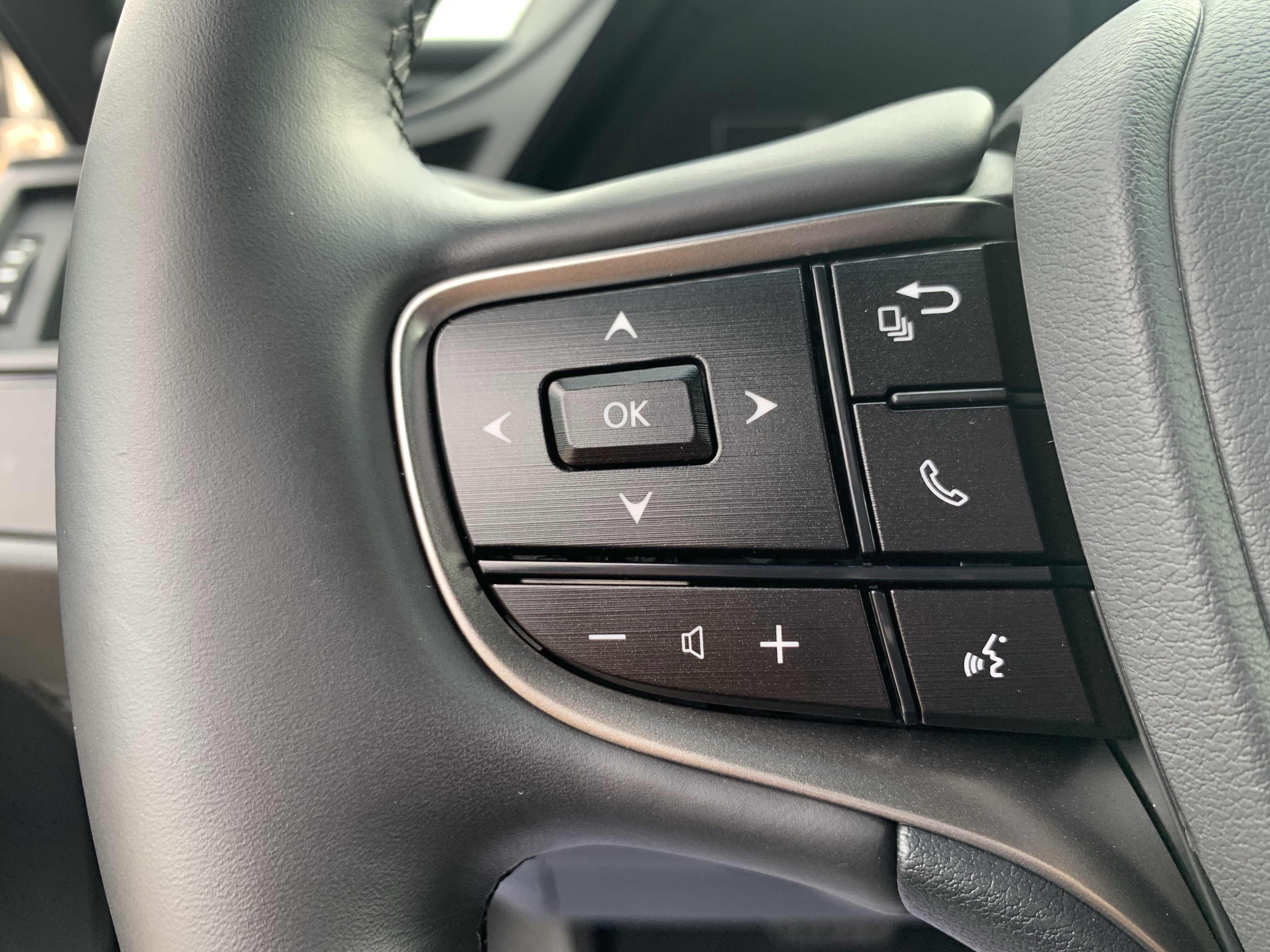 Certified 2025 Lexus ES 350 w/ Premium Package image 19