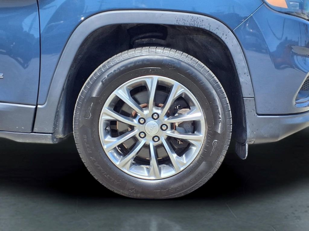 Used 2020 Jeep Cherokee Latitude Plus w/ Cold Weather Group image 9