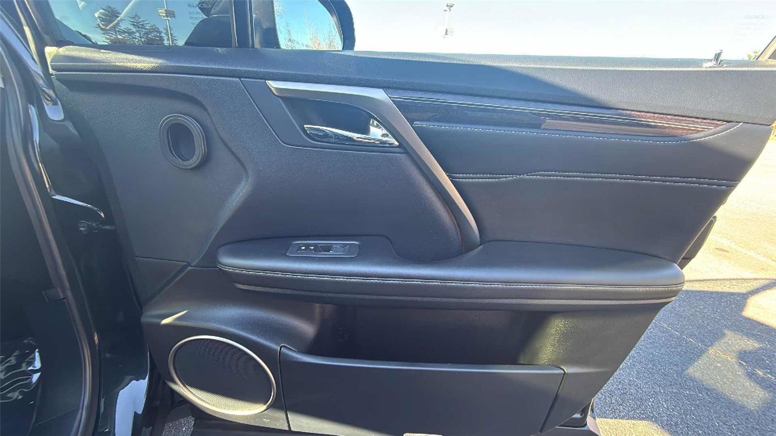 Used 2021 Lexus RX 350L Luxury w/ Accessory Package image 25