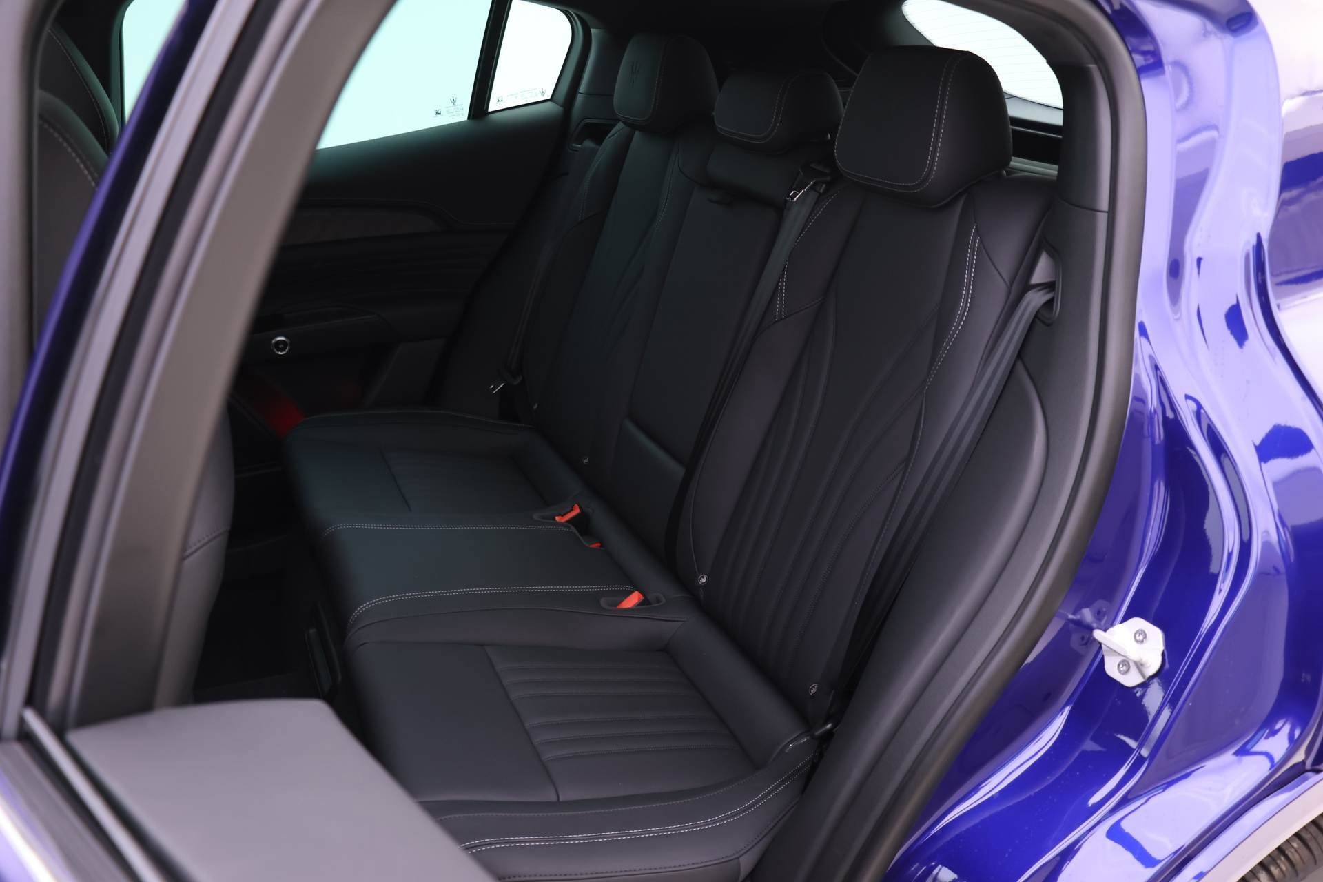 New 2025 Maserati Grecale GT image 11