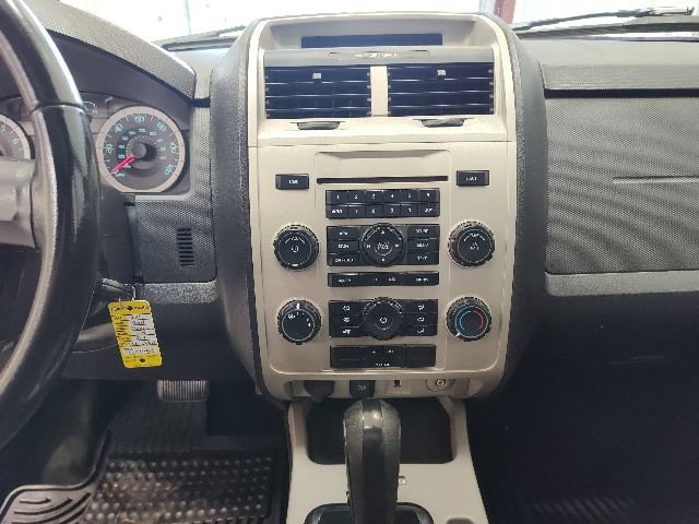 Used 2011 Ford Escape XLT w/ 202A Rapid Spec Order Code AWD/4WD image 25