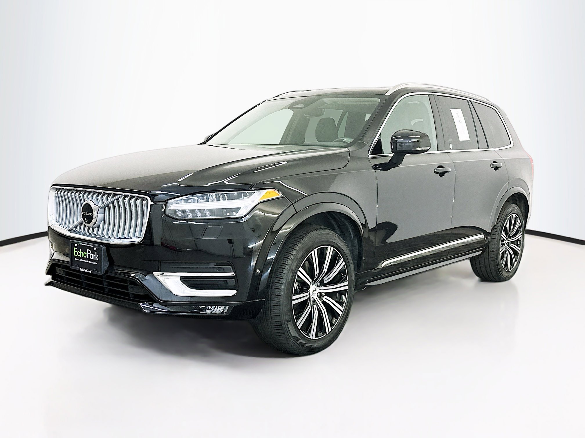 Used 2025 Volvo XC90 B6 Plus image 3