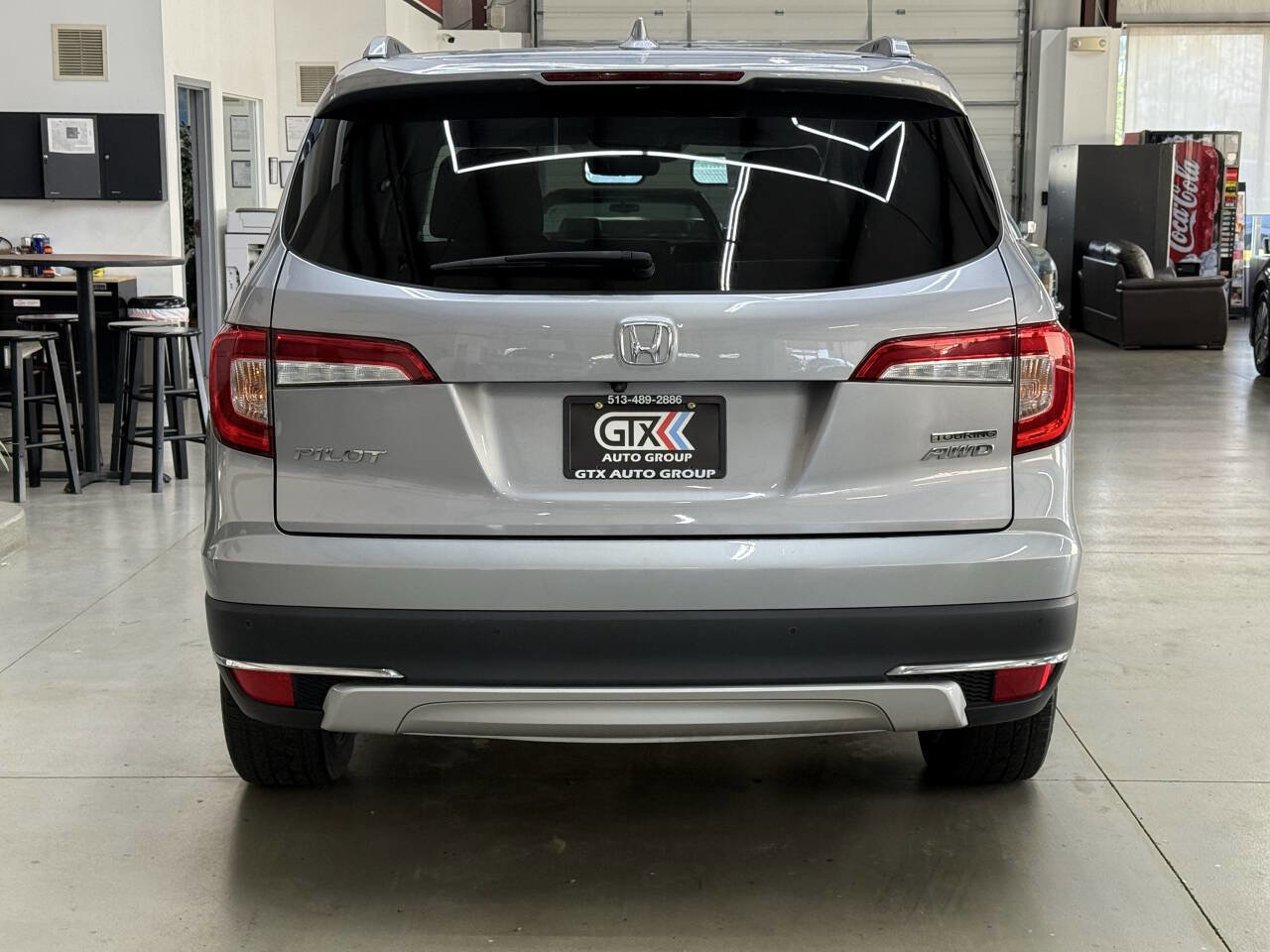 Used 2020 Honda Pilot Touring image 3