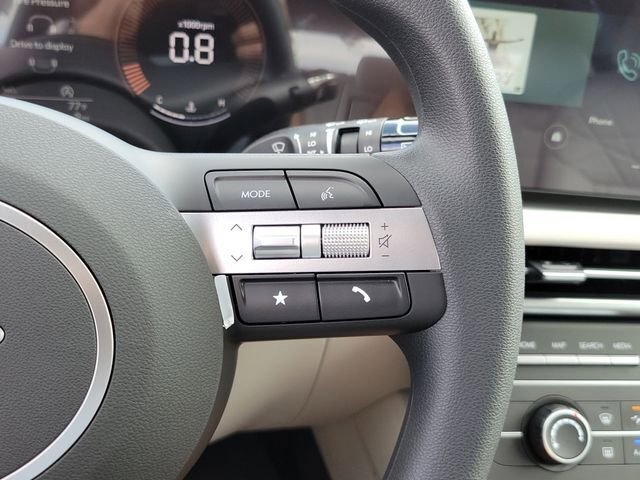 New 2026 Hyundai Tucson SE image 8