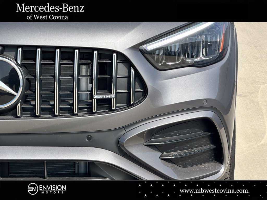 New 2025 Mercedes-Benz GLA 35 AMG 4MATIC image 7