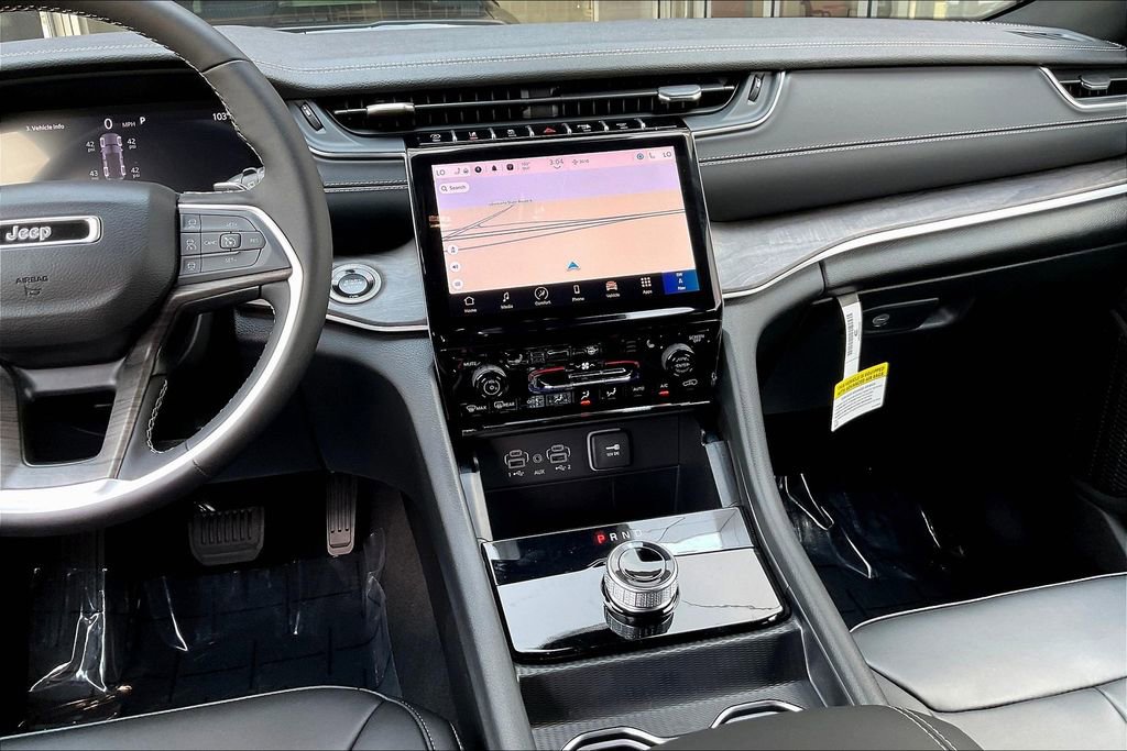 New 2025 Jeep Grand Cherokee Limited image 11