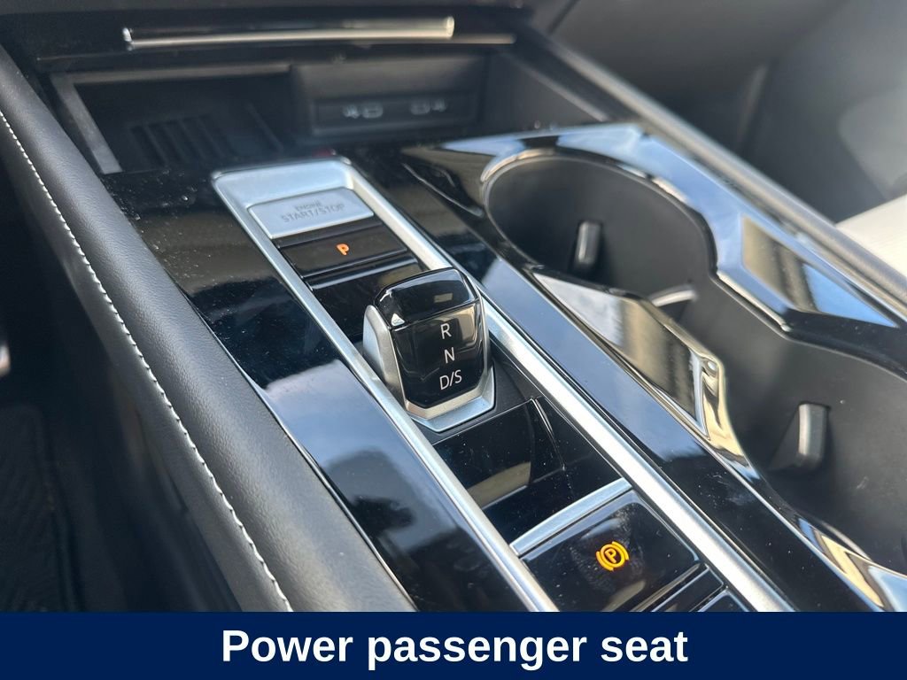 Used 2025 Volkswagen Atlas Cross Sport SEL Premium R-Line image 19