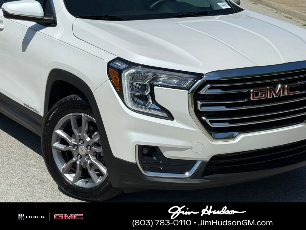 Used 2022 GMC Terrain SLT w/ LPO, Floor Liner Package image 7
