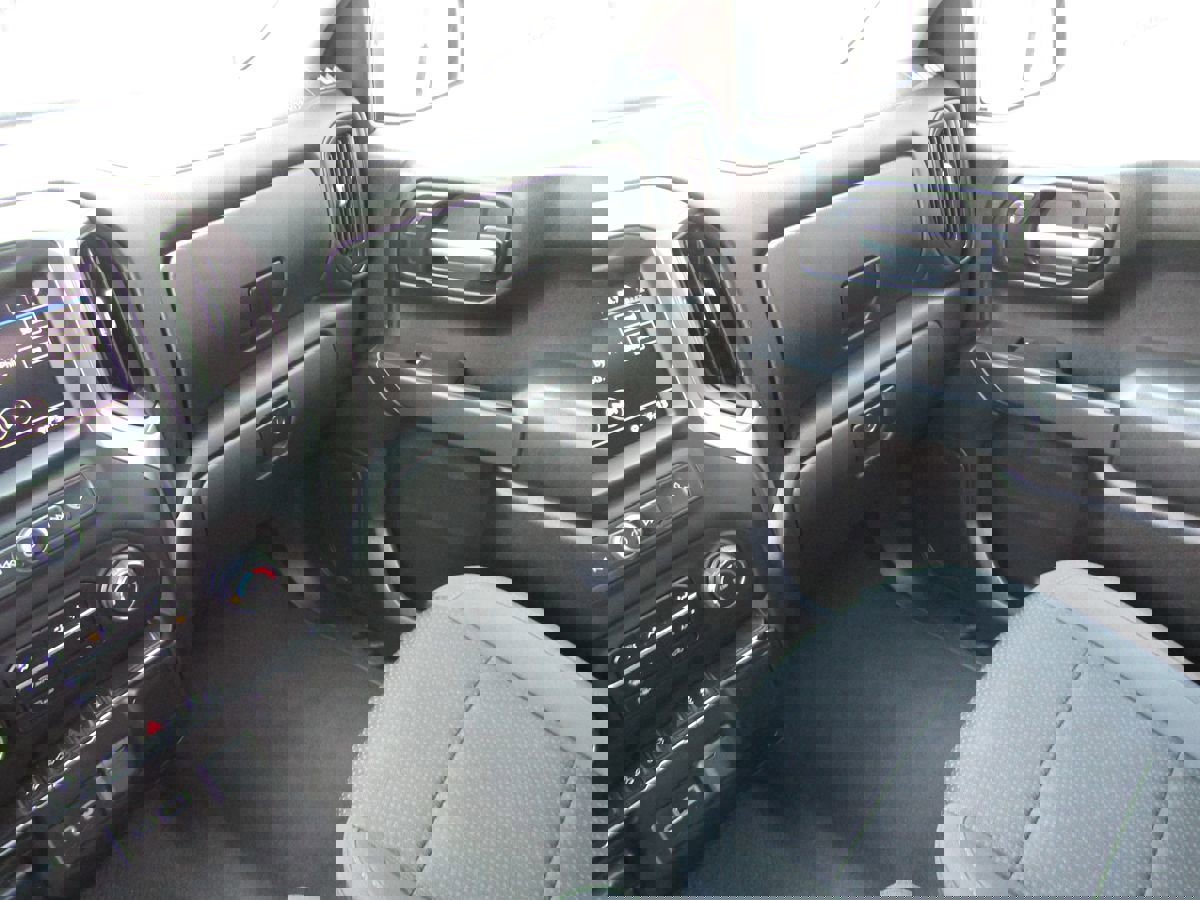 Used 2021 Chevrolet Silverado 1500 Custom Trail Boss w/ Safety Confidence Package image 17